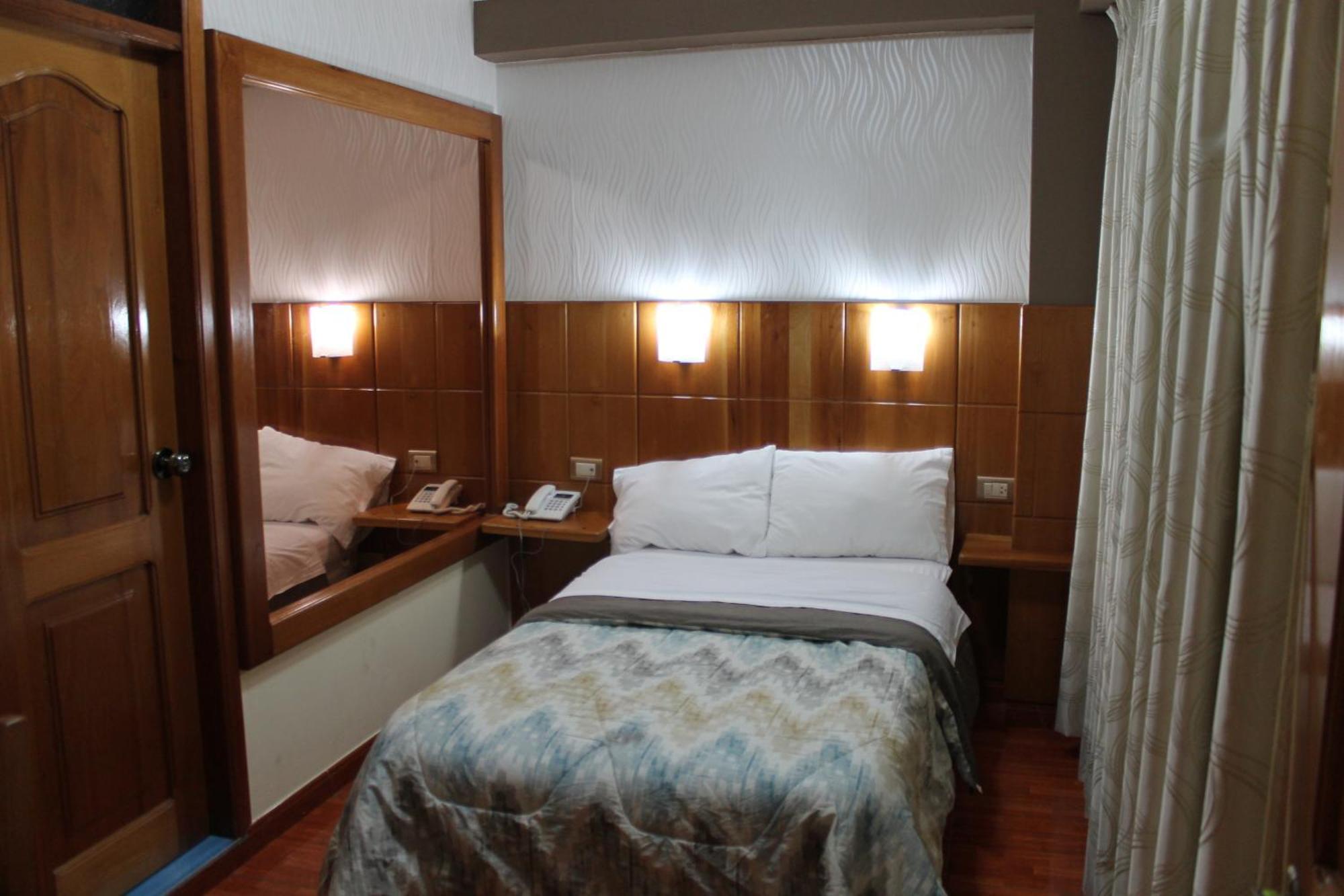 Hotel Venecia Huánuco Oda fotoğraf